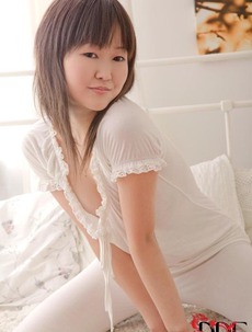Asian Cutie Aliona Juicy Orgasm