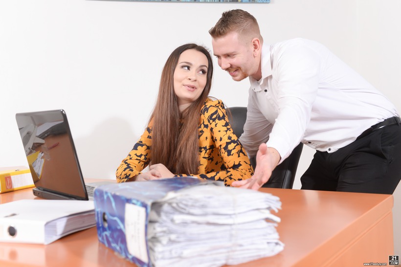 Multitasking Secretary