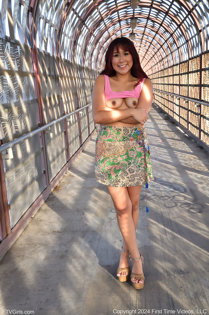 Requisite Dressy / Vanessa / FTV Girls