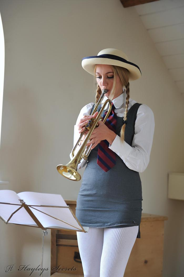 Hayley Marie Music Lesson - picture 2