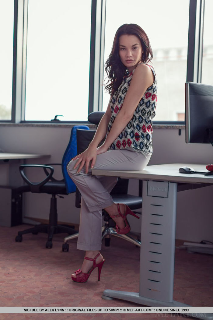 Nici Dee Portrays A Corporate Hottie