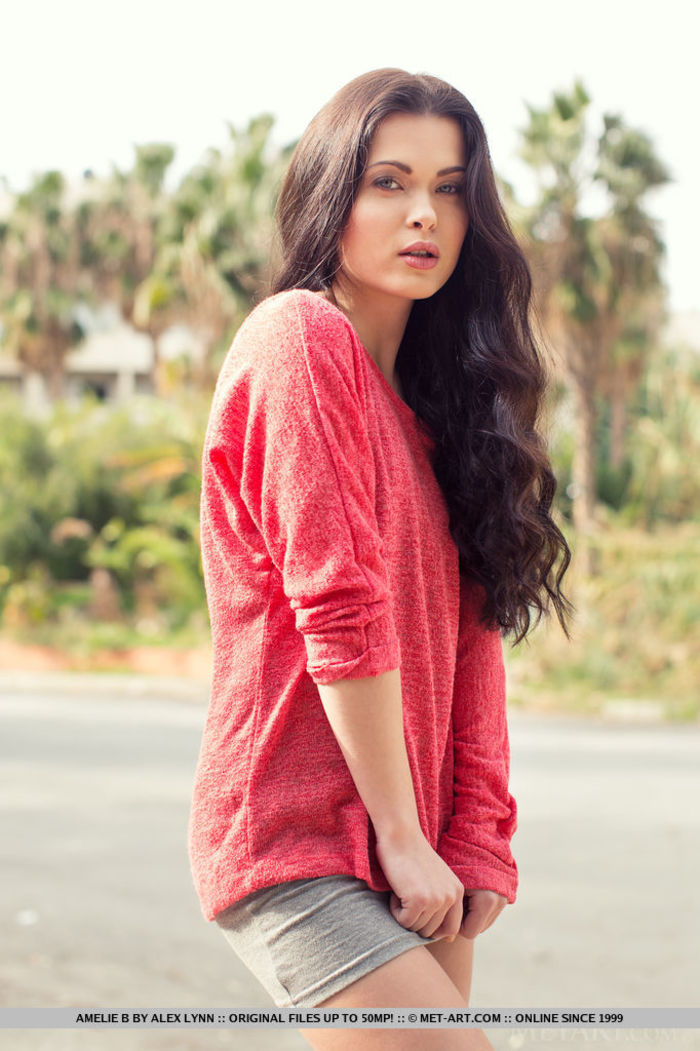 Amelie B In Dyuti