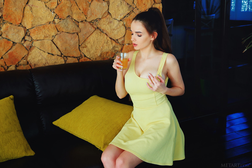 auburn haired Ukrainian beauty Maible - picture 4