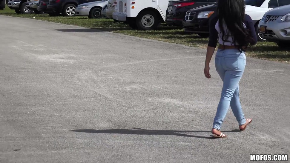 Priya Price Fucked In Public - picture 2