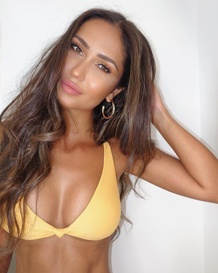 Always Smiling, Always Hot