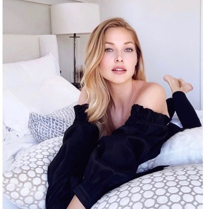 Fashion Model Ashley Smouter - picture 31