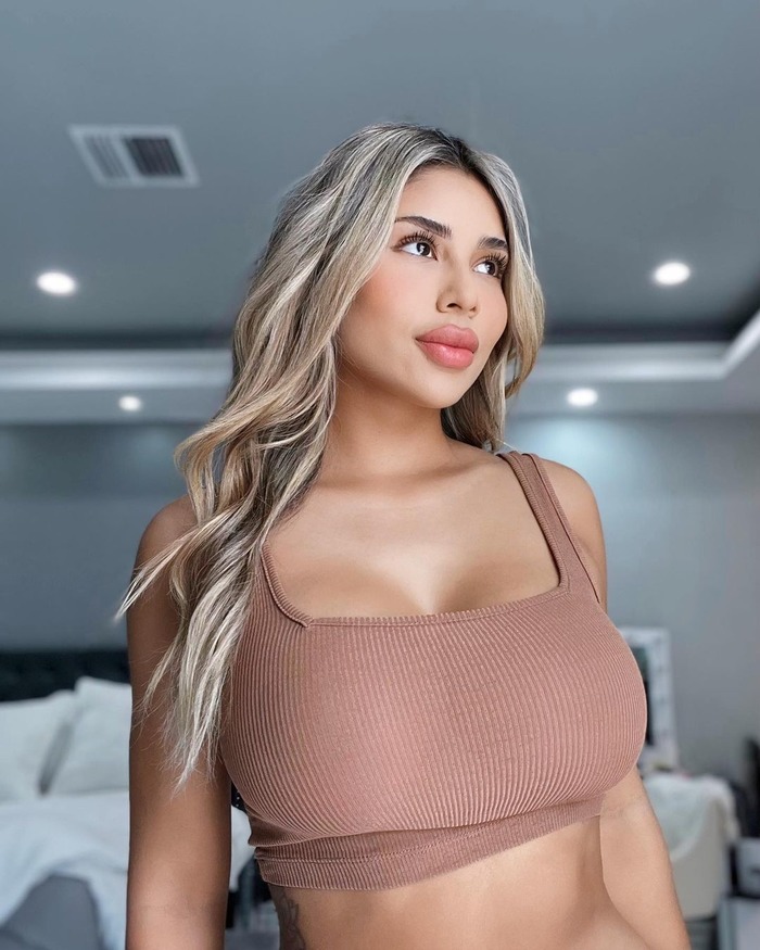 Mia Francisss