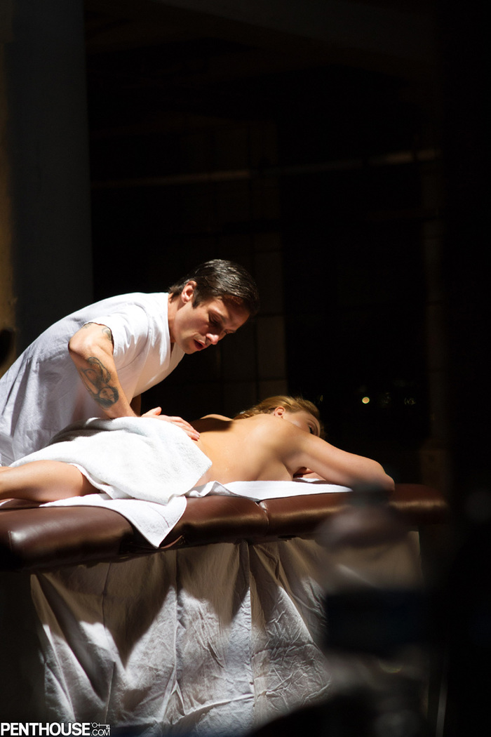 Krissy Lynn Drilled By Massage Therapist