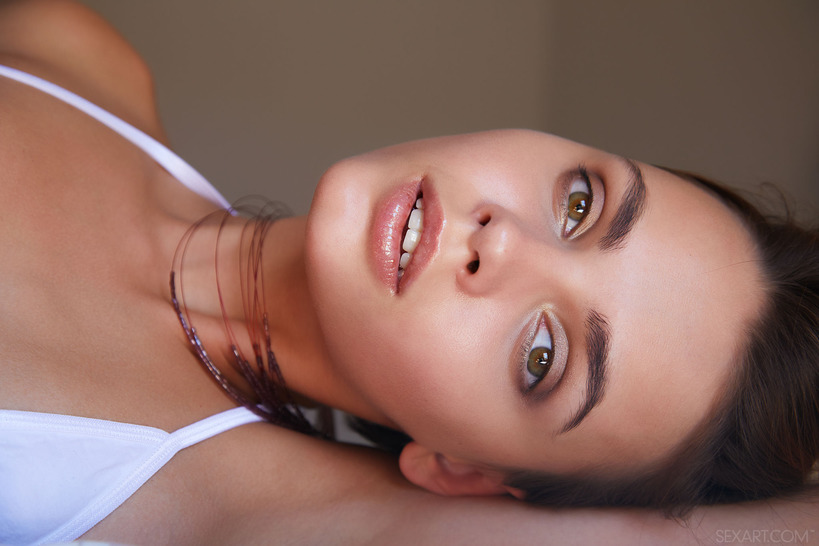 Sexy, sun-kissed Lilit A