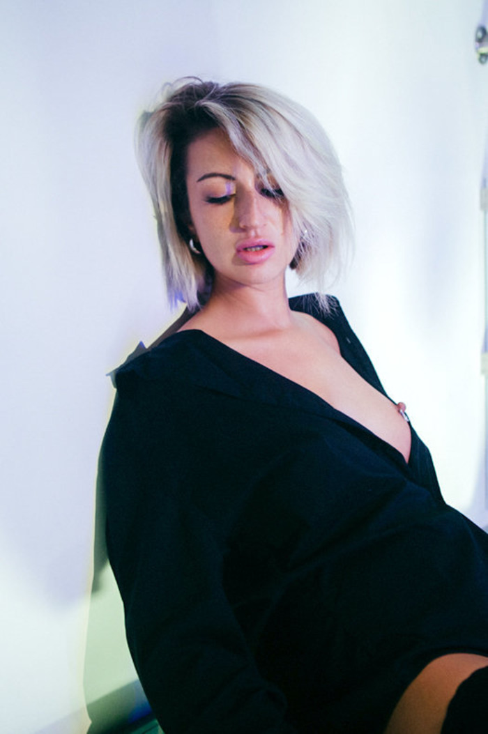 Adelyn in Day Off  - picture 1