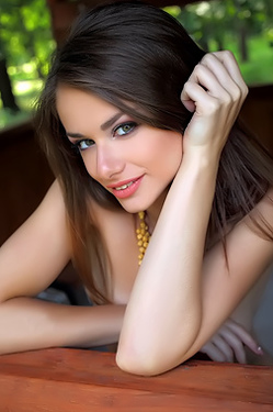 Loretta Via Met-Art