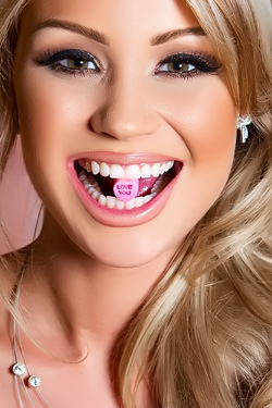 Elyse Jean Valentines Day Pics