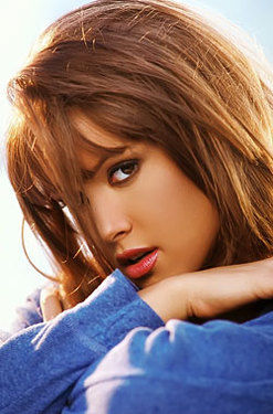Nicole Marciano lassic style