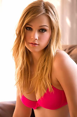 Alaina Fox