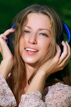 Skinny Teen Sofiya Exposes Privates