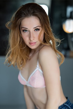 DIANA LARK IN CUTTING LOOSE