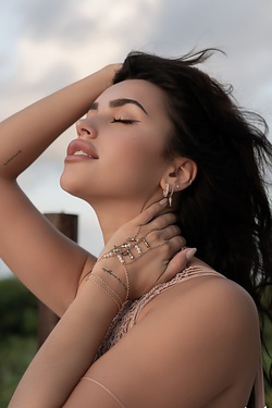 Claudia Tihan