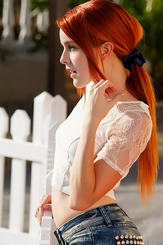 Amarna Miller
